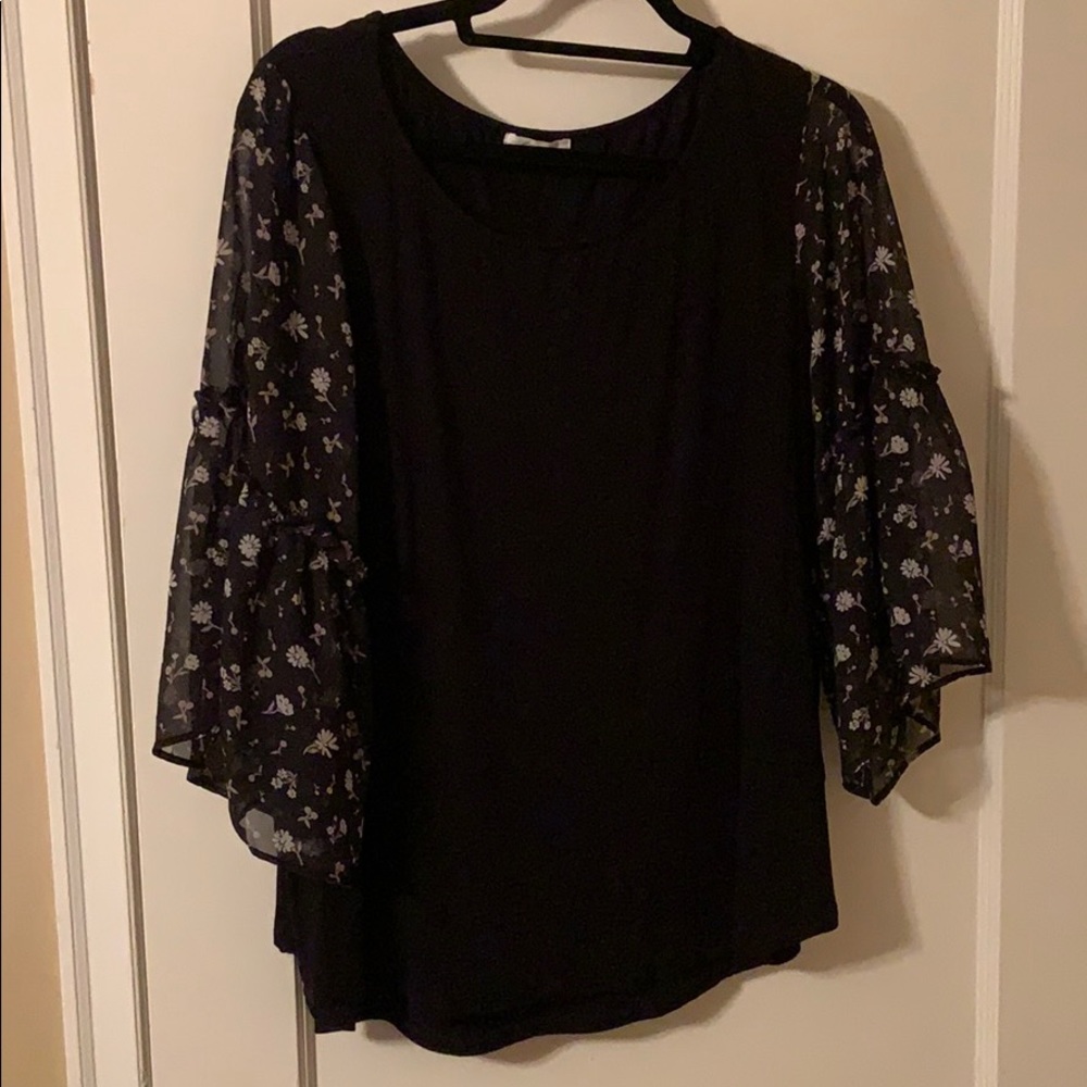 Flower Sleeve Shirt